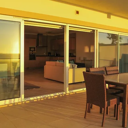 Del Rey Seaview Dupplex Apartment